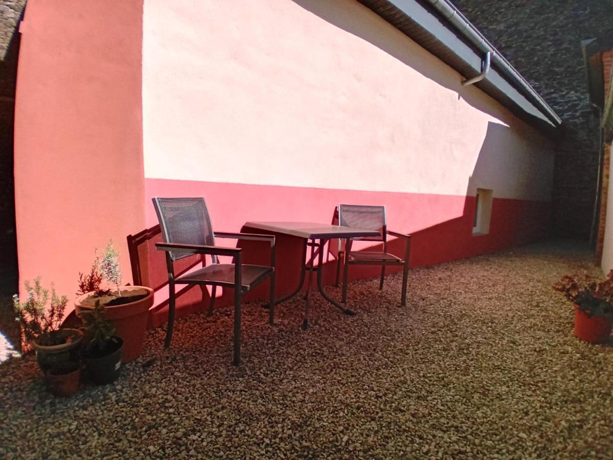 Appart Hotel Au Pied De Vigne Vresse-sur-Semois Exteriér fotografie